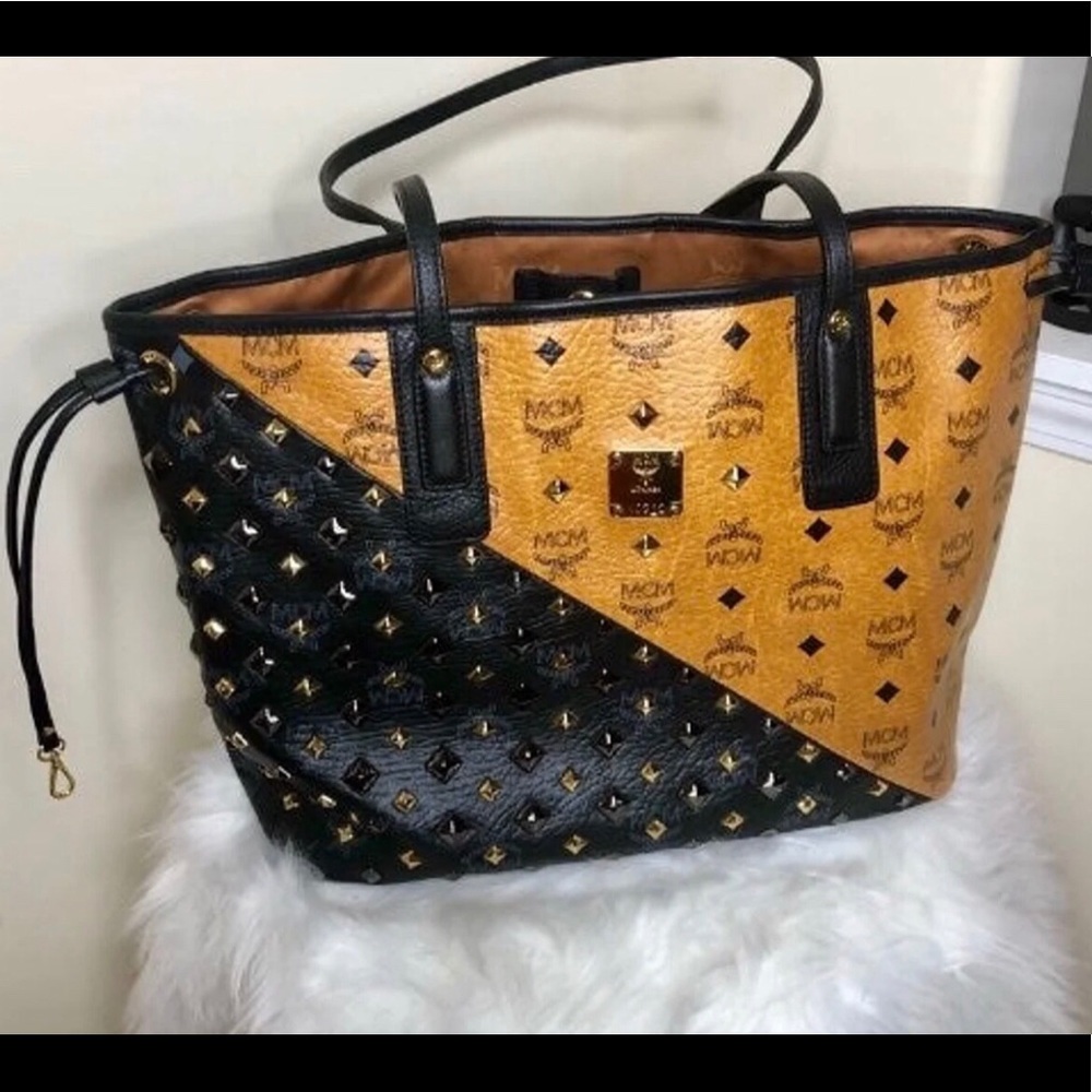 Authentic MCM Limited Edition Shopper with Studs (3-piece set) - Picture 3 of 17